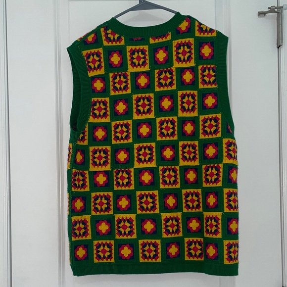 Colorful Knit Vest with Geometric Pattern, Size M - Picture 3 of 3